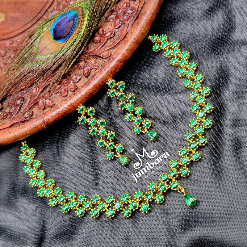 women's love knot necklaces-Elegant Green Kemp Necklace set