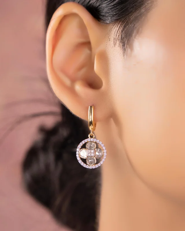 women's rock earrings-Vidhi Polki And Diamond Earrings