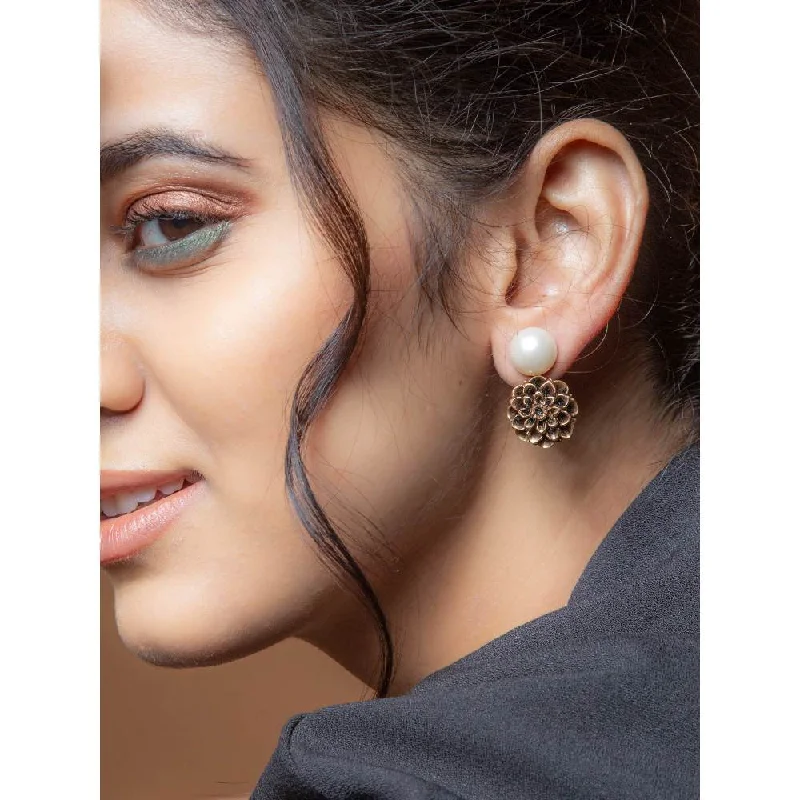 women's chandelier earrings-Suhani Pittie Gold Dahlia & Pearl Stud Earrings