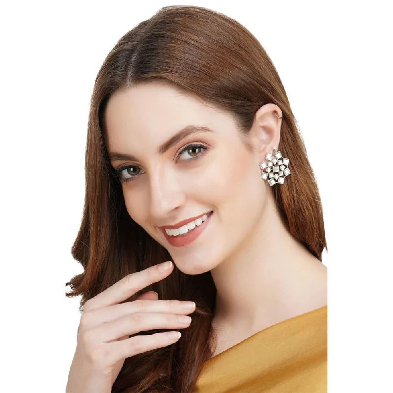 women's resin earrings-Auraa Trends Rhinestone Flower Shape Stud Earrings