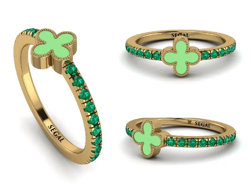 women's fashion jewelry rings-Elegant Enamel Clover Emerald Ring - Clover No. 4