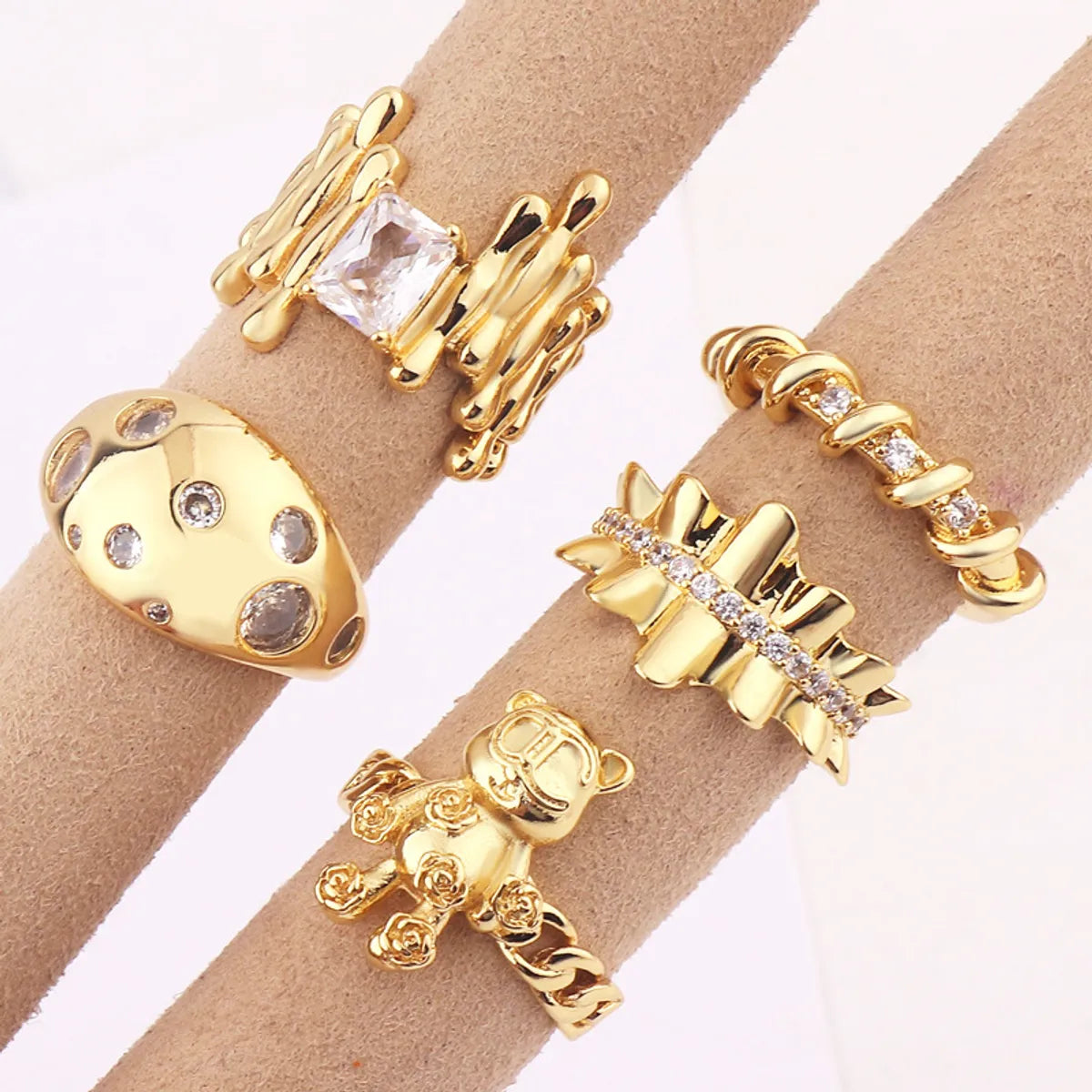 women's bold fashion bracelets-Retro Irregular Bear Copper Bangle Inlay Zircon Copper Bracelets