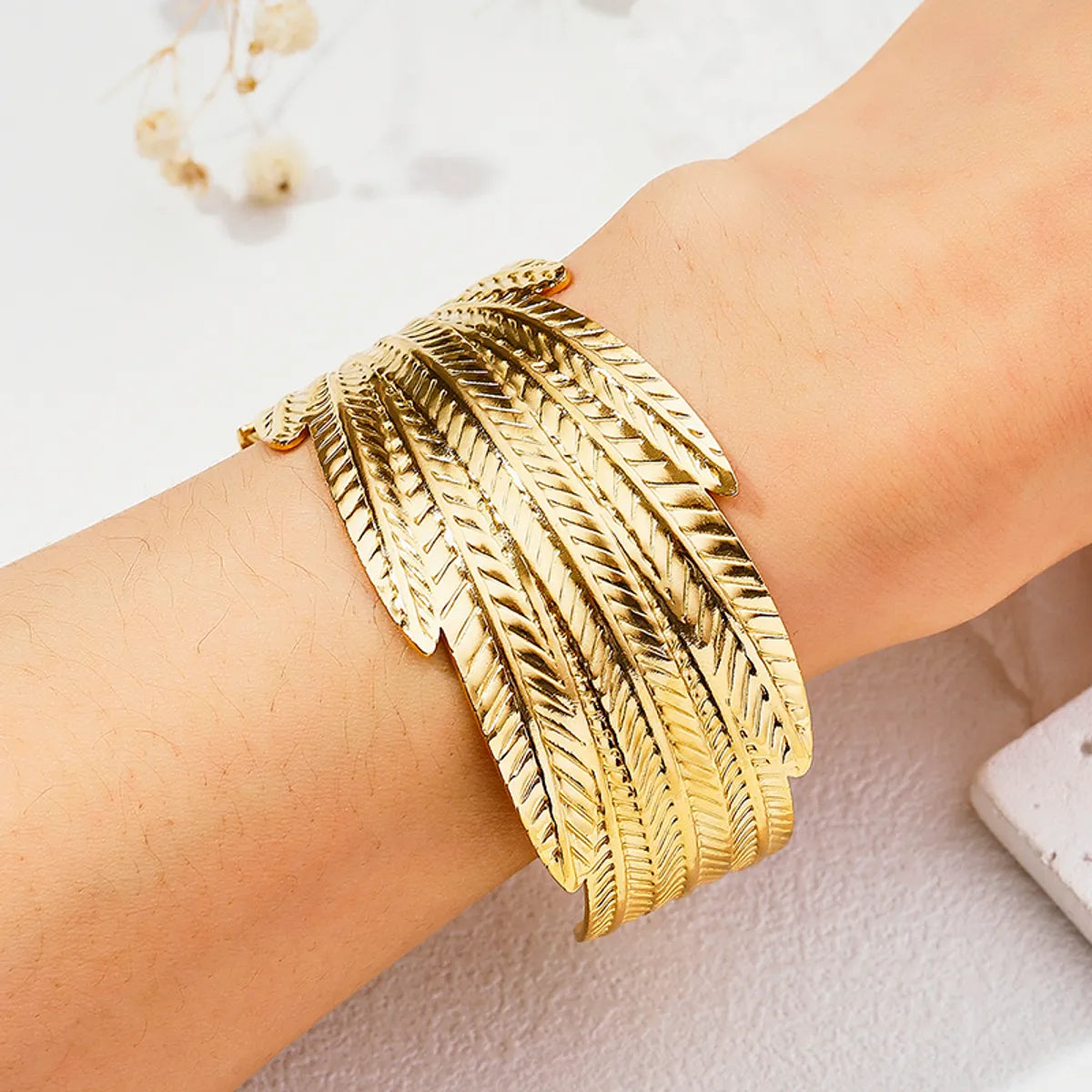 women's butterfly bracelets-Vacation Modern Style Commute Leaf Flower Grain Stainless Steel Asymmetrical Metal Bangle