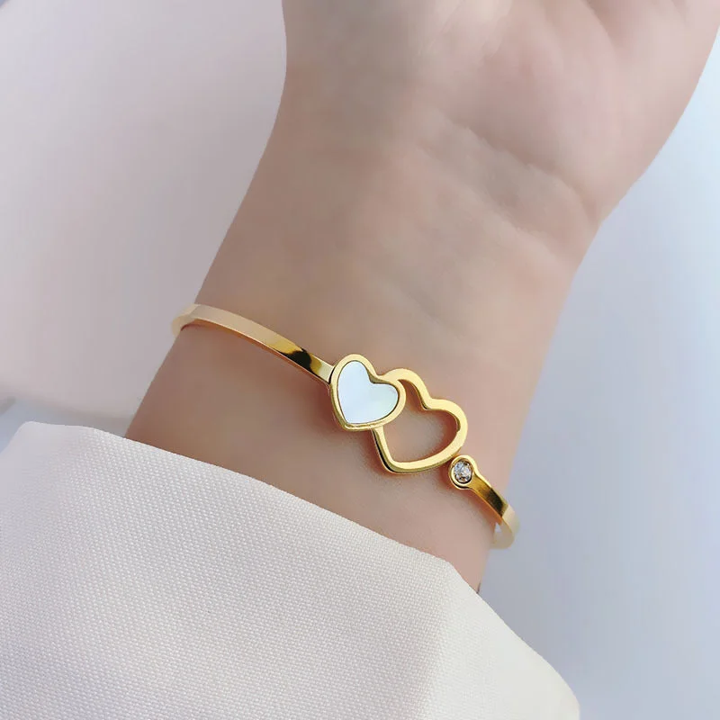 Heart-to-Heart Gold Bracelet