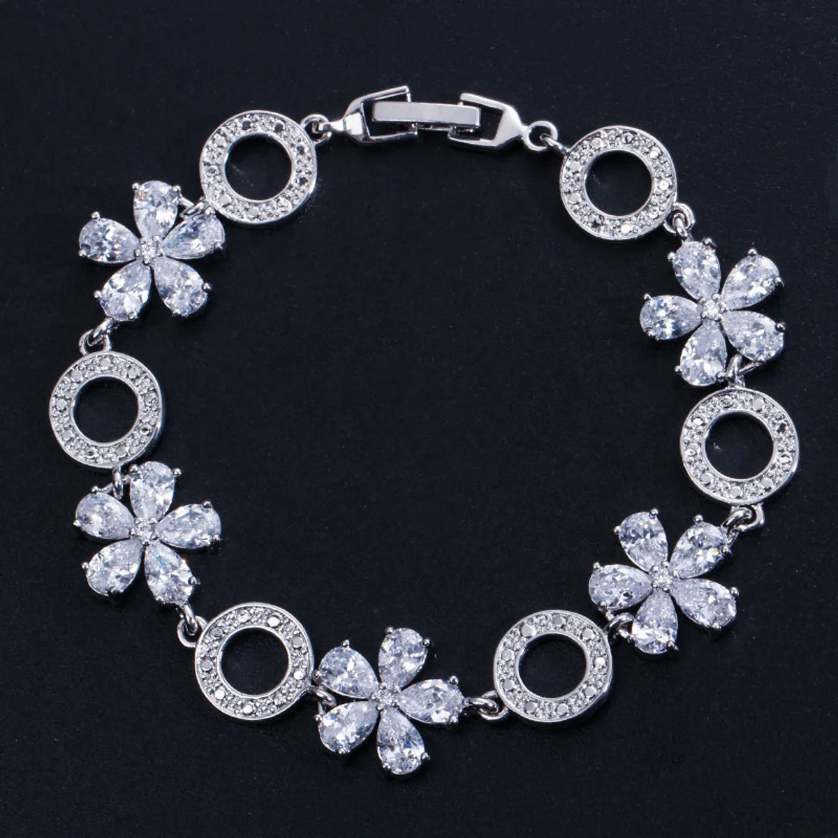 women's birthstone bracelets-Elegant Lady Flower Copper Plating Inlay Zircon White Gold Plated Rhodium Plated Bracelets