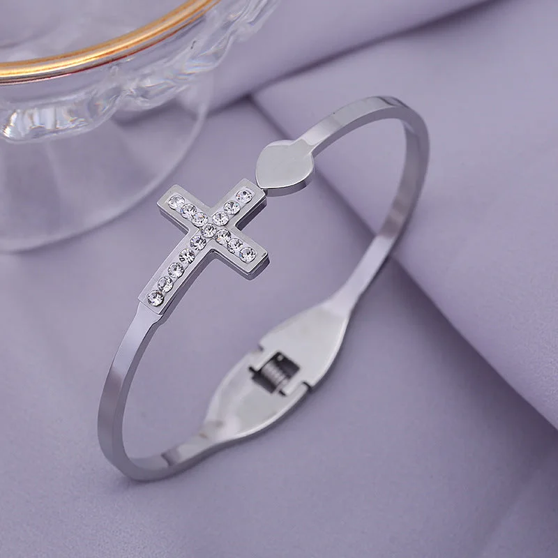 Cross Bracelet Steel B1-15