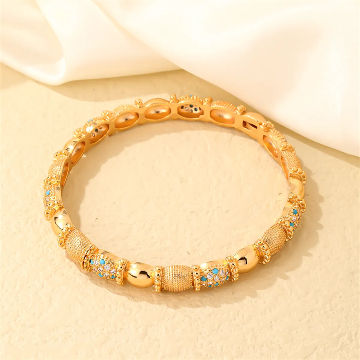 women's opal bracelets-Casual Elegant Shiny Round Copper Plating Inlay Turquoise Zircon Gold Plated Bangle