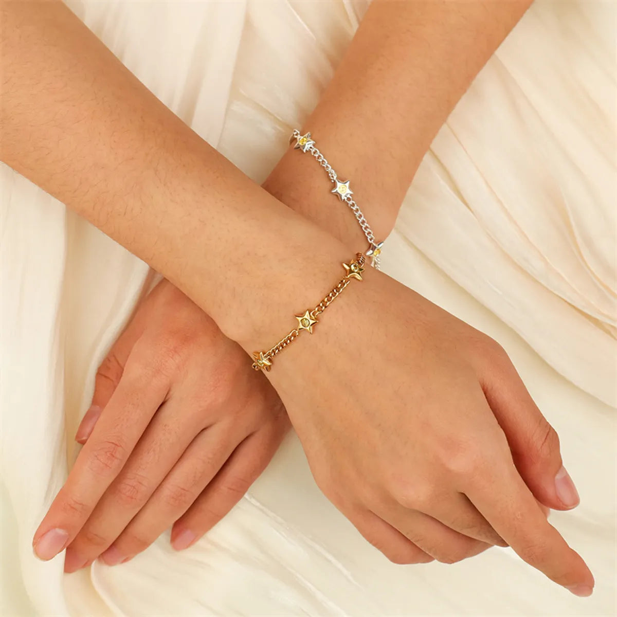 women's bold fashion bracelets-Casual Simple Style Classic Style Star Stainless Steel Titanium Steel Plating Inlay Zircon Gold Plated Silver Plated Bracelets