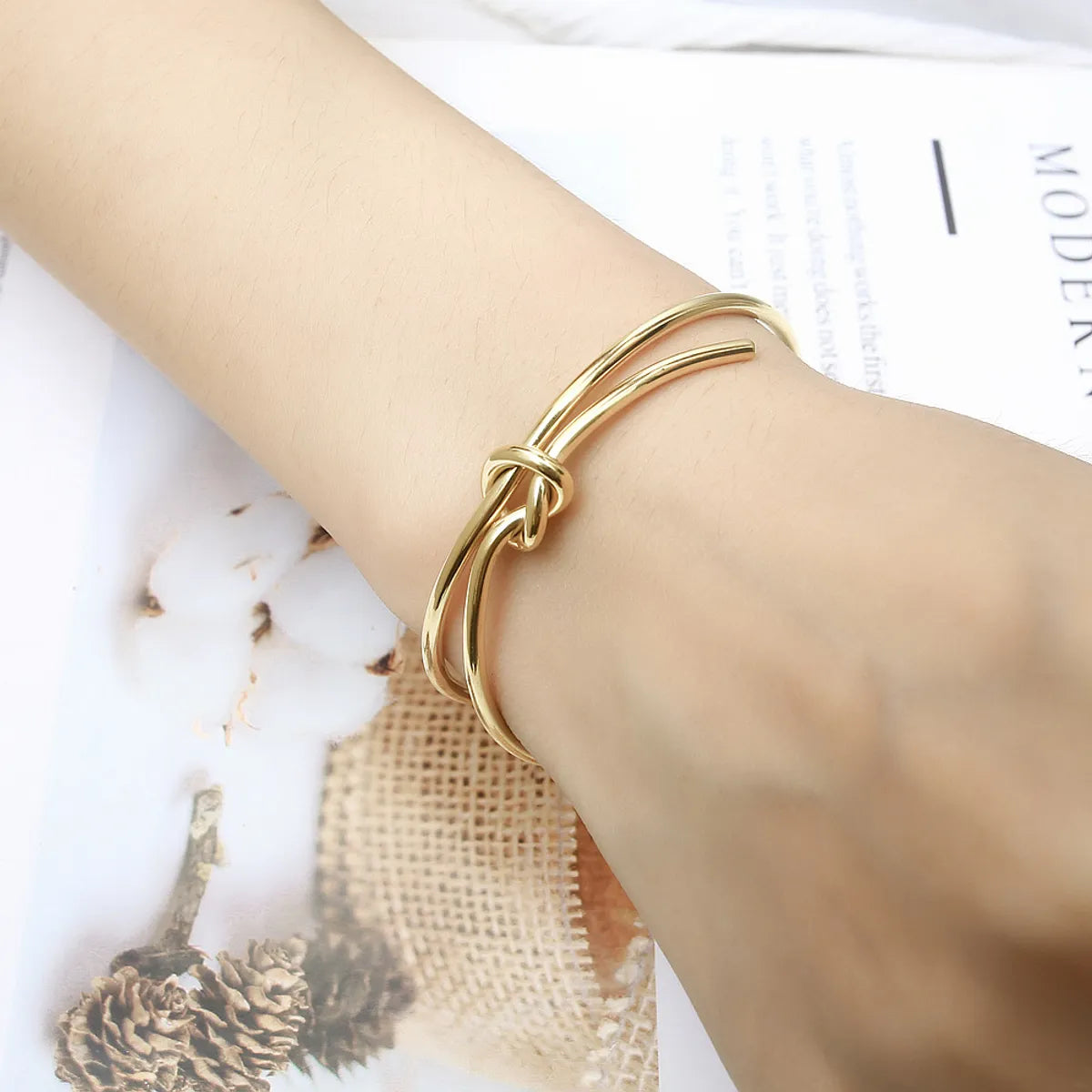 women's moon bracelets-Hip-hop Retro Knot Stainless Steel Irregular Plating Gold Plated Bangle